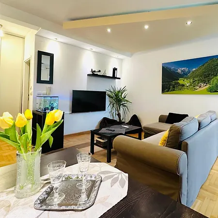 Urban Escape Apartament